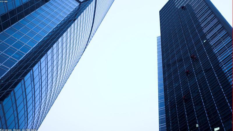 噜噜社声音社区内多人语音陪伴的真实互动场景